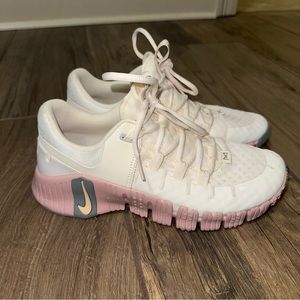Nike Free Metcon 5- (US 7.5)